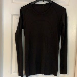 Lululemon size 8 black swiftly